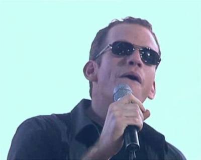 GAROU au micro
